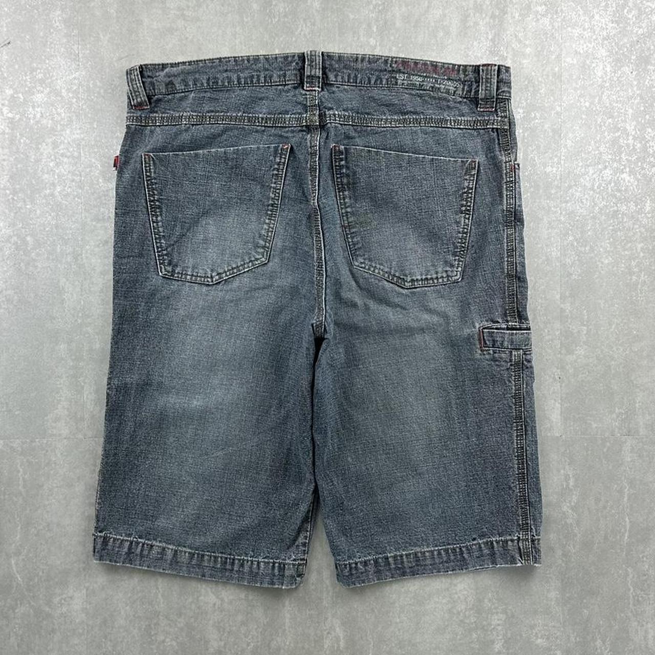 Japanese style 2000s spellout carpenter fit skate jorts