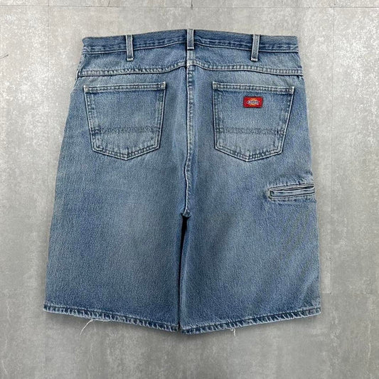 Dickies 2000s spellout carpenter fit skate jorts