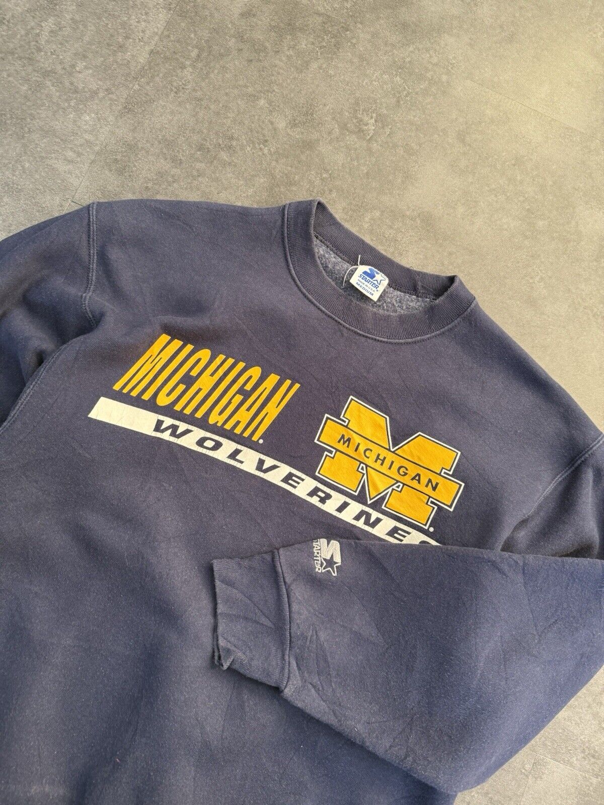 Vintage Starter Michigan Wolverines Print Sweatshirt Navy Blue Medium