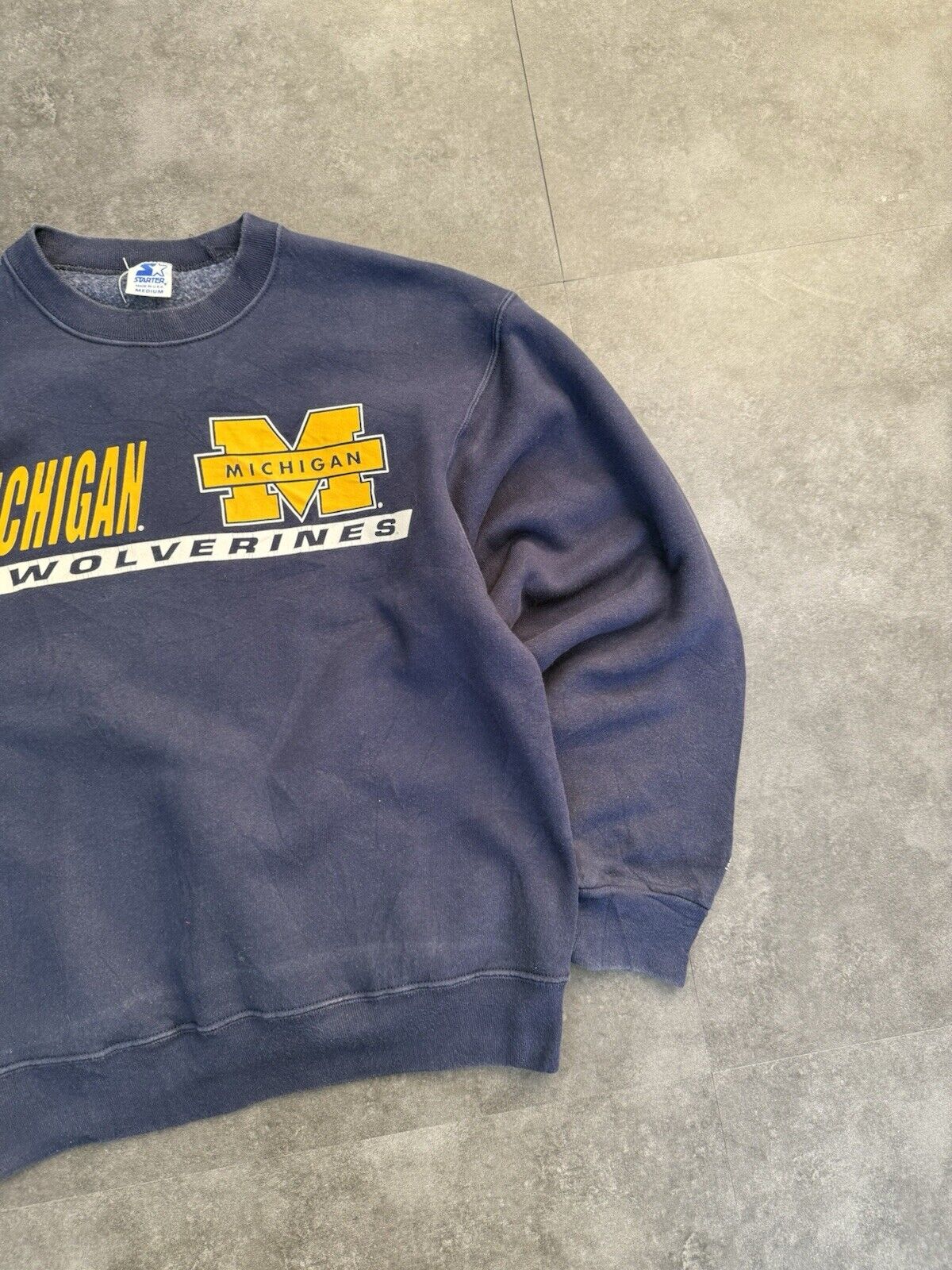 Vintage Starter Michigan Wolverines Print Sweatshirt Navy Blue Medium