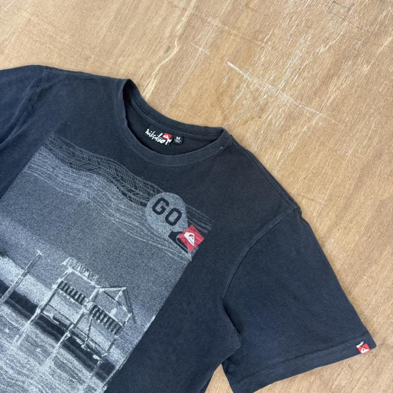 Quiksilver Surfwear black and grey Y2K T-Shirts
