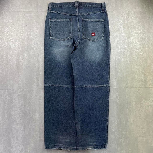 Quiksilver 2000s spellout carpenter fit skate jeans