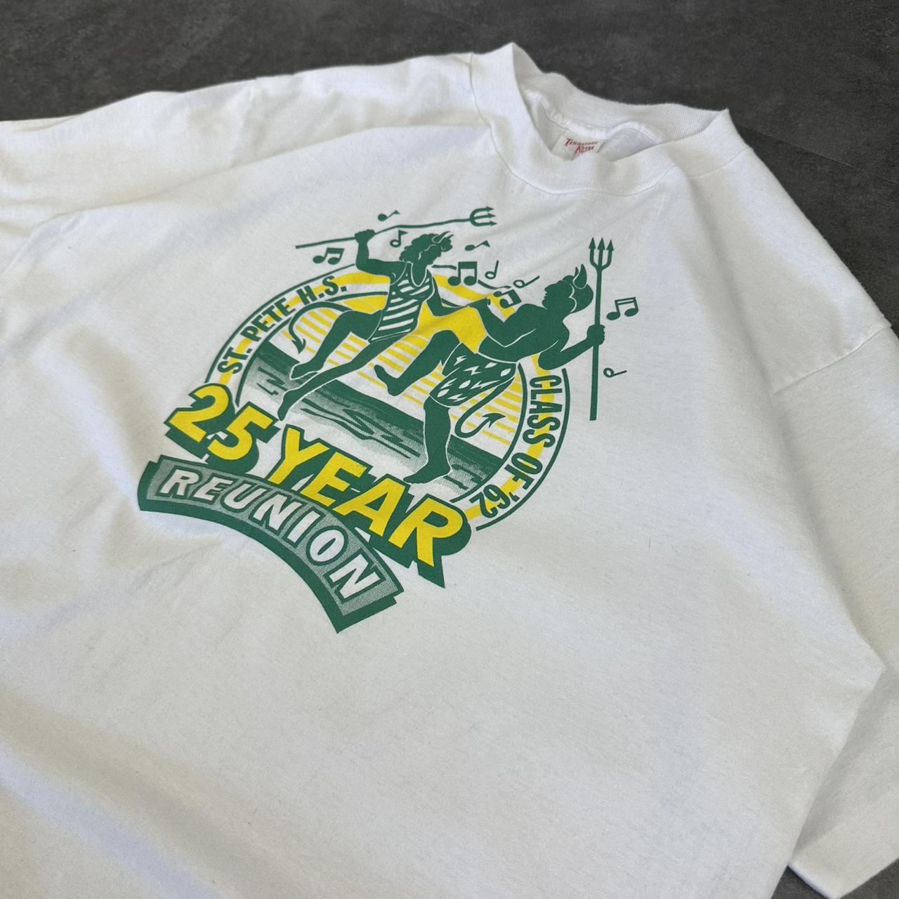 Hanes Heavyweight 2000s School reunion Print graphic T shirt