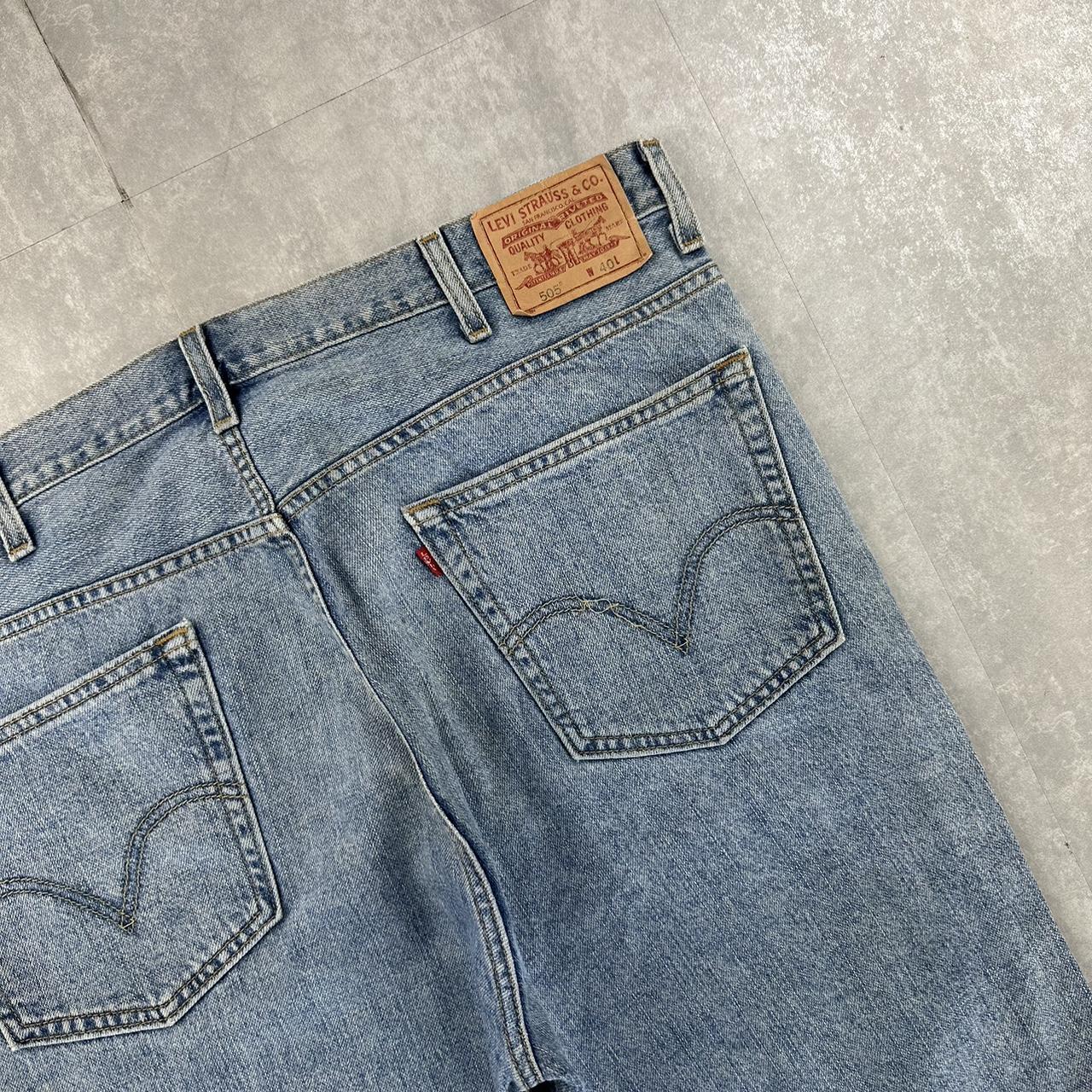 Levis 505 2000s spellout carpenter fit skate jorts