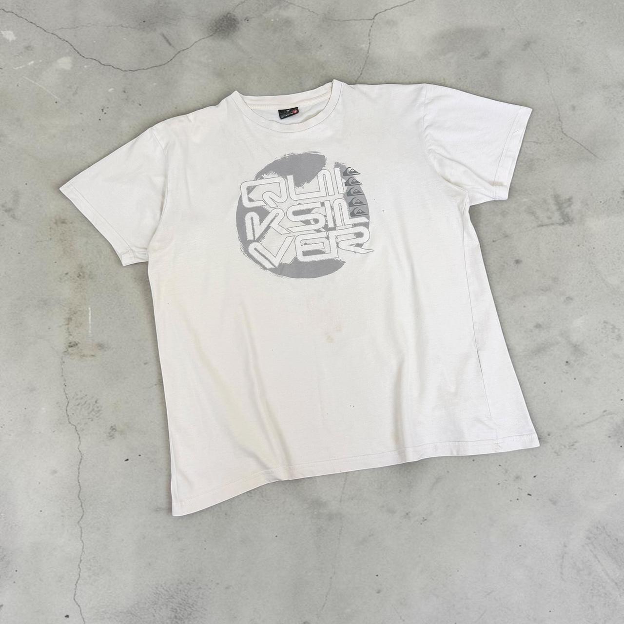 Quiksilver distressed Vintage Y2K Surfwear logo T-Shirt