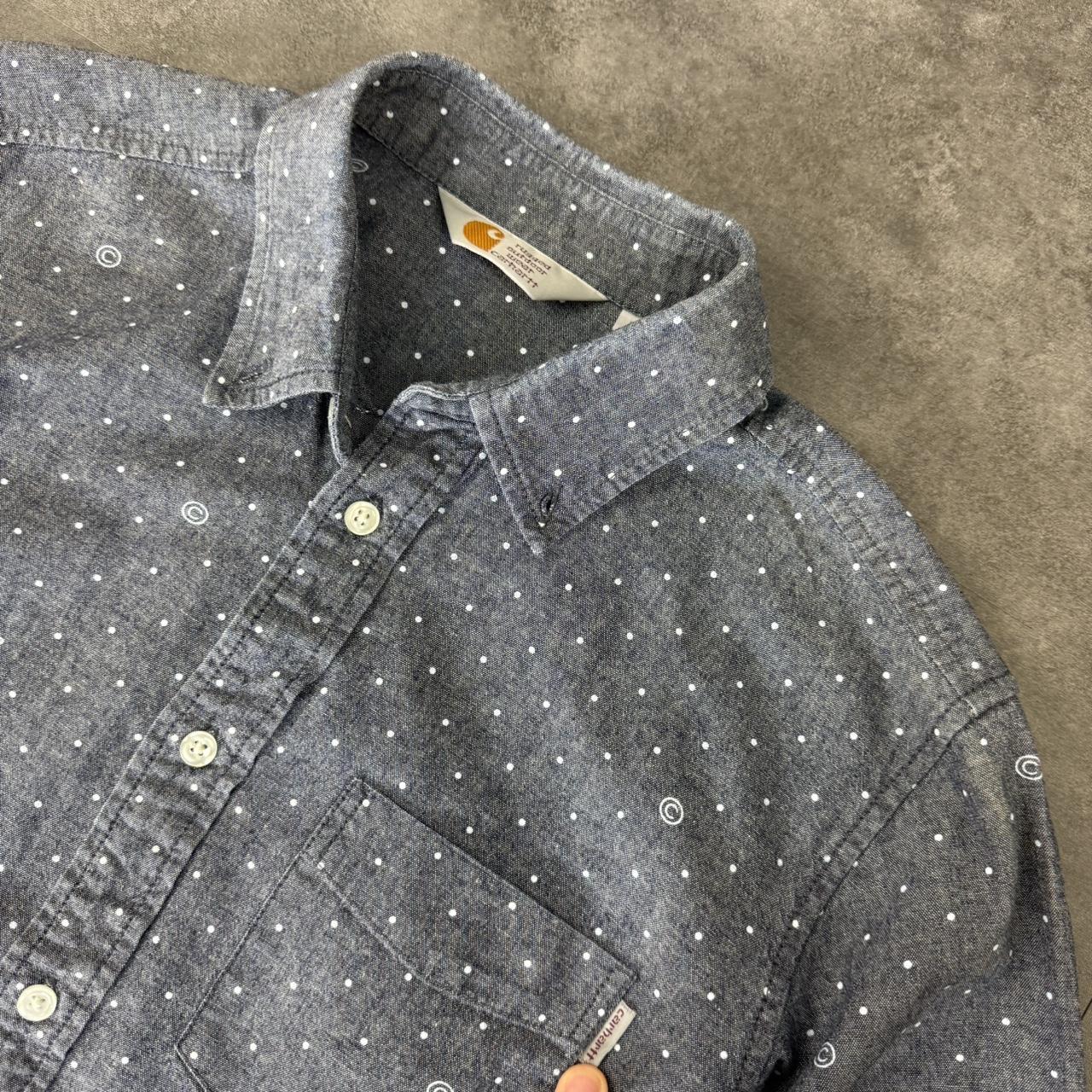 Carhartt rugged outdoor wear 2000s style cotton shirt