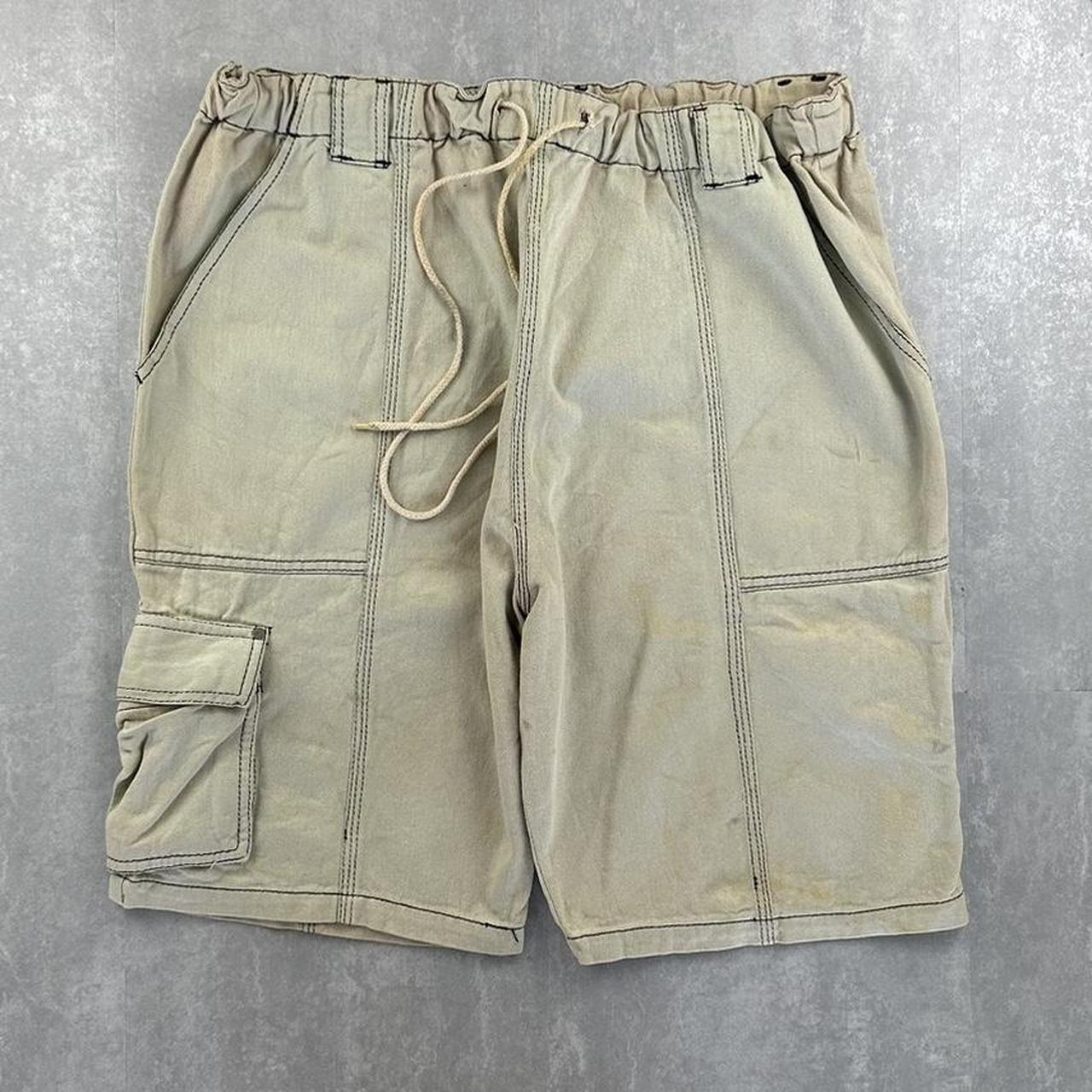 Japanese style 2000s spellout carpenter fit skate jorts