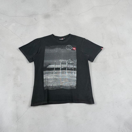 Quiksilver Surfwear black and grey Y2K T-Shirts
