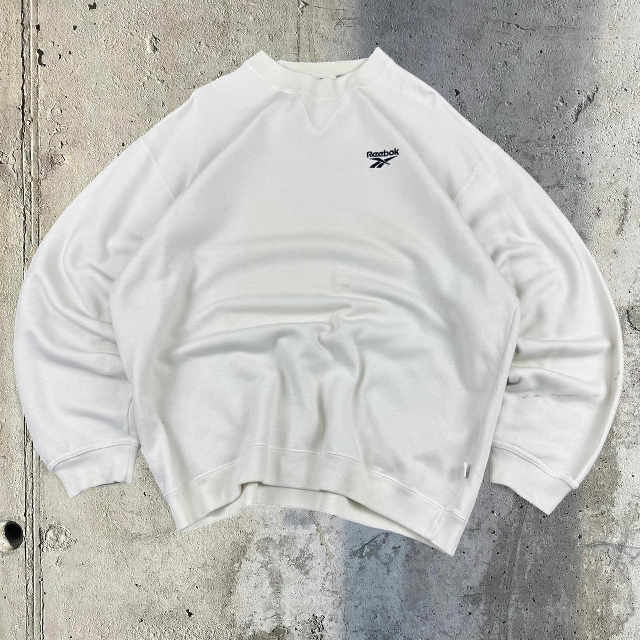 Vintage Reebok 90s Italian sportwear mini Logo classic embroidered sweatshirt