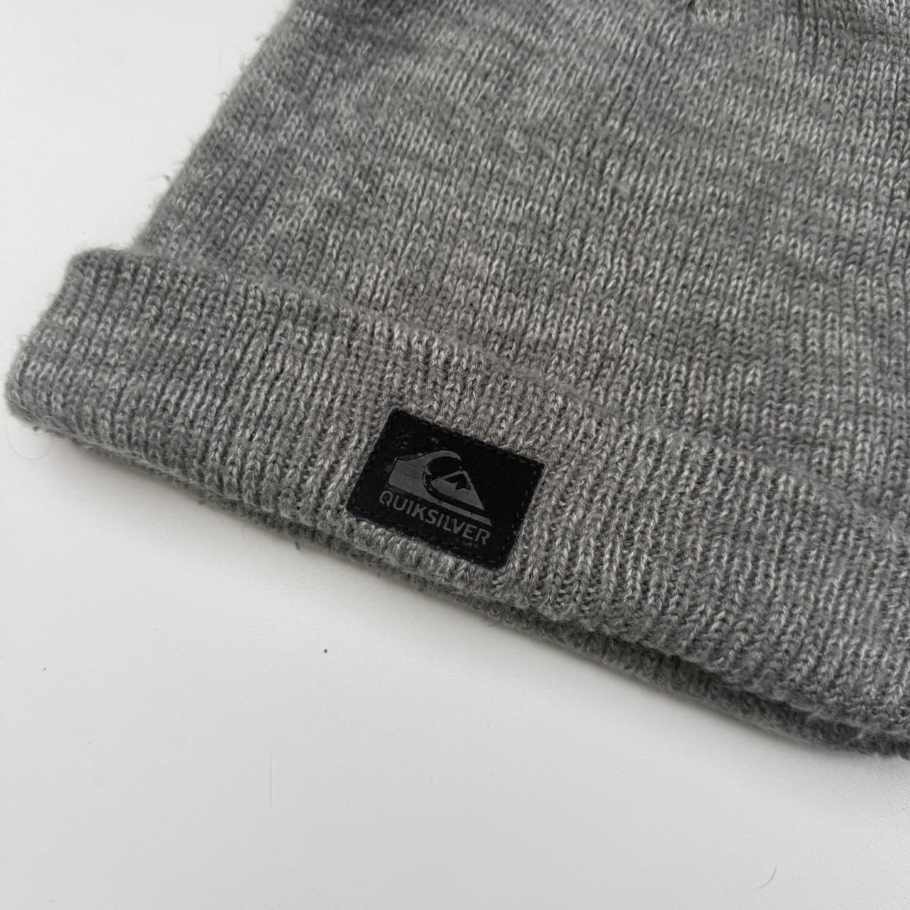 Quiksilver 2000s vintage Surfwear embroidered logo beanie hat
