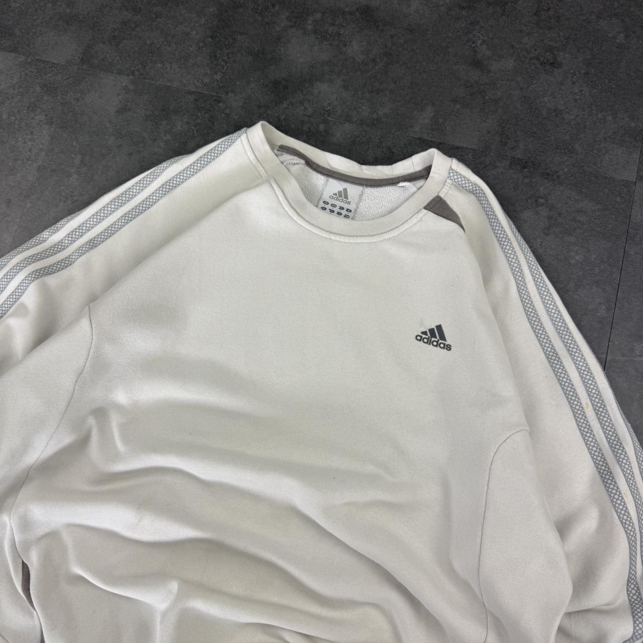 Vintage Adidas 90s sportwear mini Logo classic embroidered 3 stripe sweatshirt