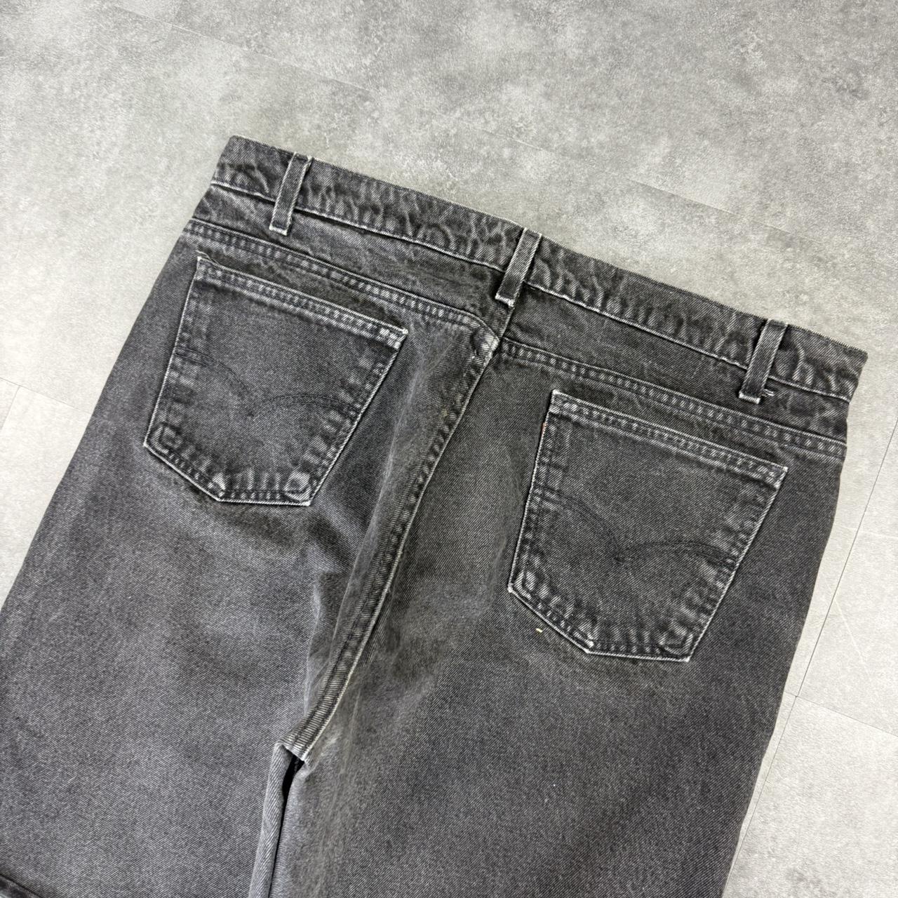 Levi’s 2000s dungaree workwear comfort fit denim shorts jorts