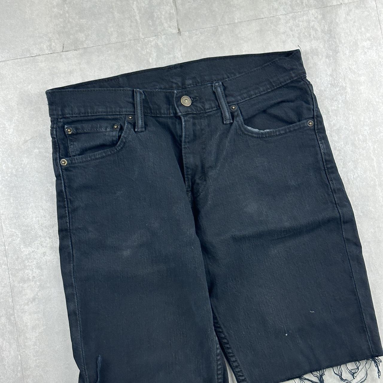 Levi’s 2000 cut off denim jeans