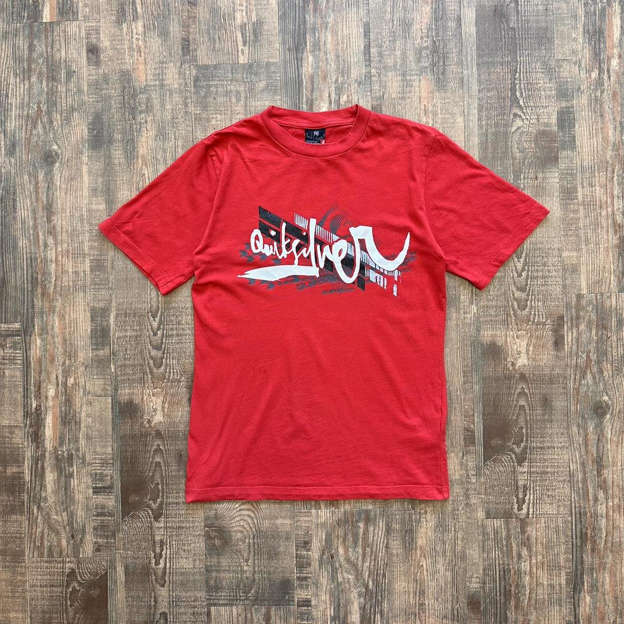 Quiksilver 2000s graffiti logo spell out T shirt