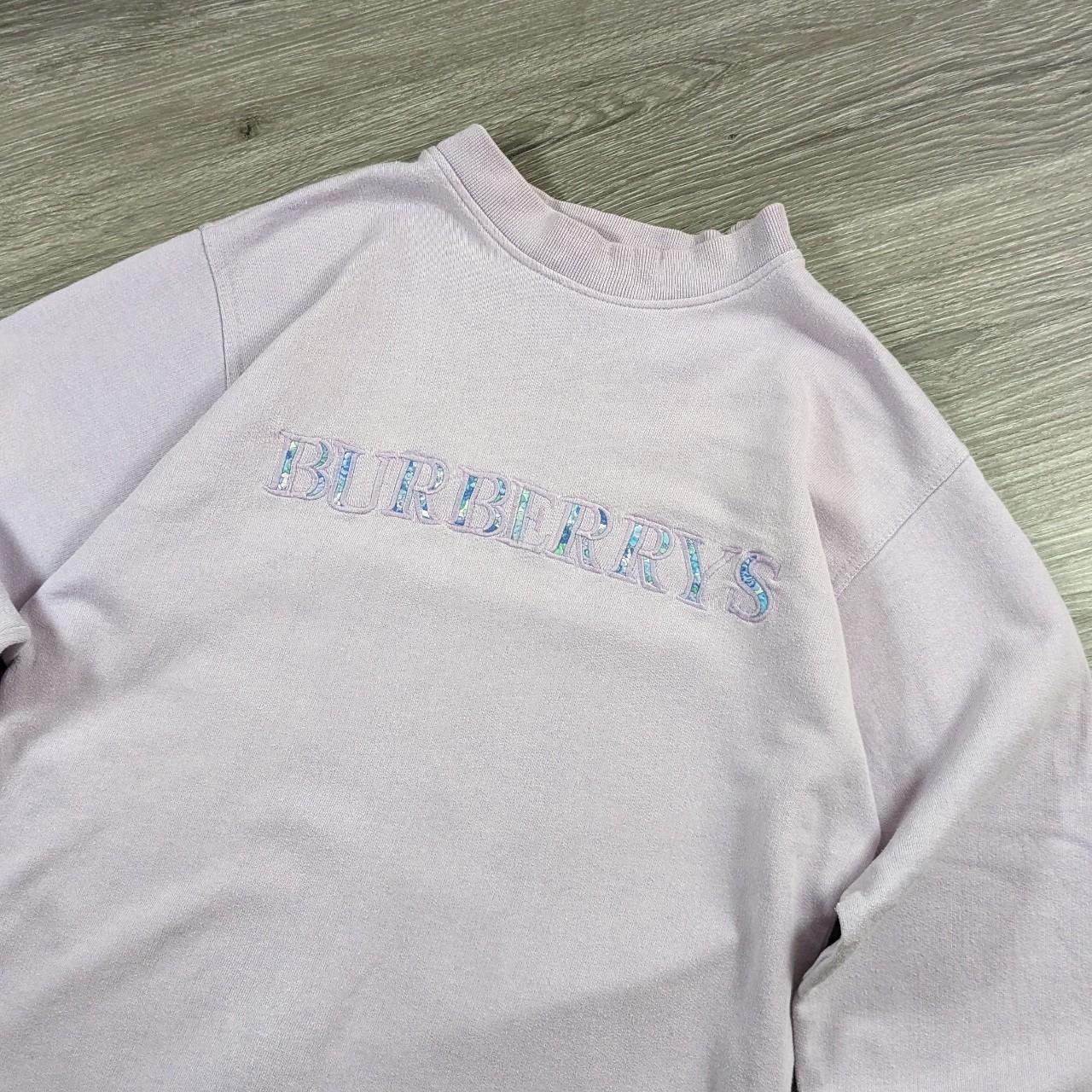 Women's Burberrys Vintage 90s sweatshirt in pale/pastel pink with big spell out logo and cool detail