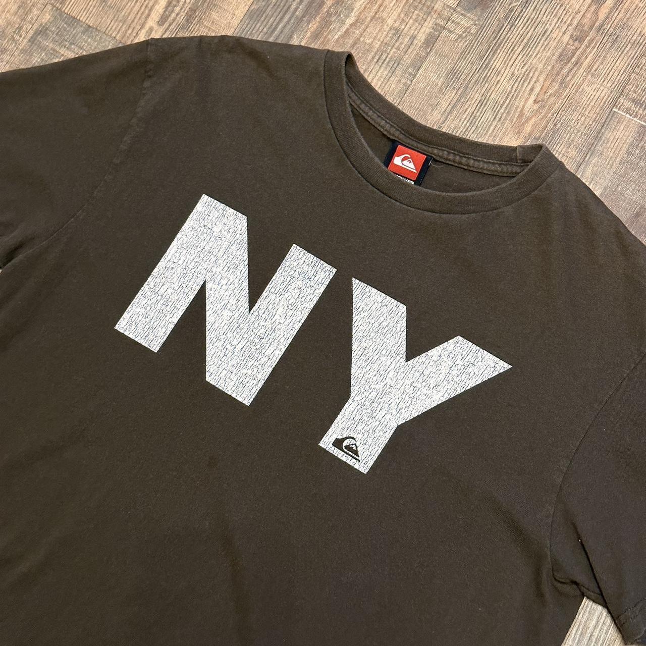 Quiksilver 2000s New York NYC spell out T shirt in dark brown