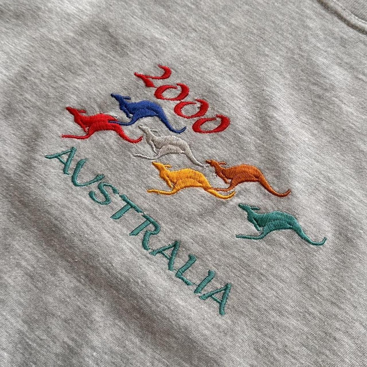 Vintage 2000s Australia embroidered travel merch T-shirt