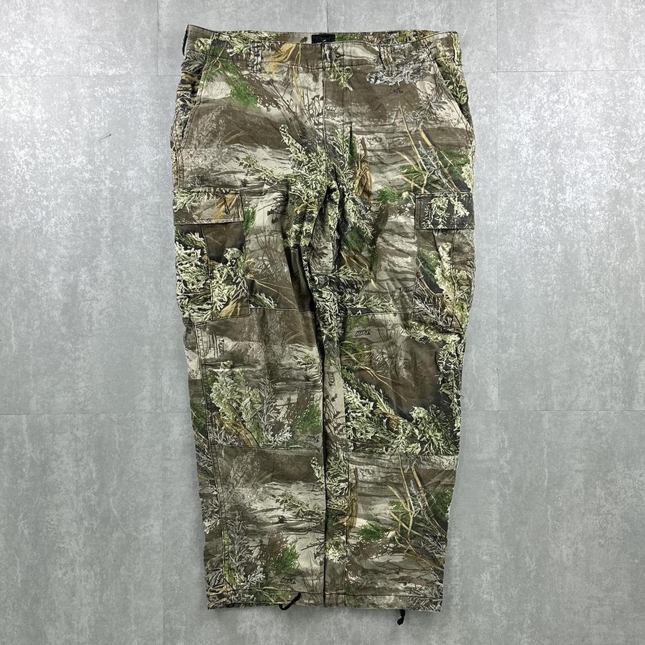 Realtree 2000s camo cargo pants