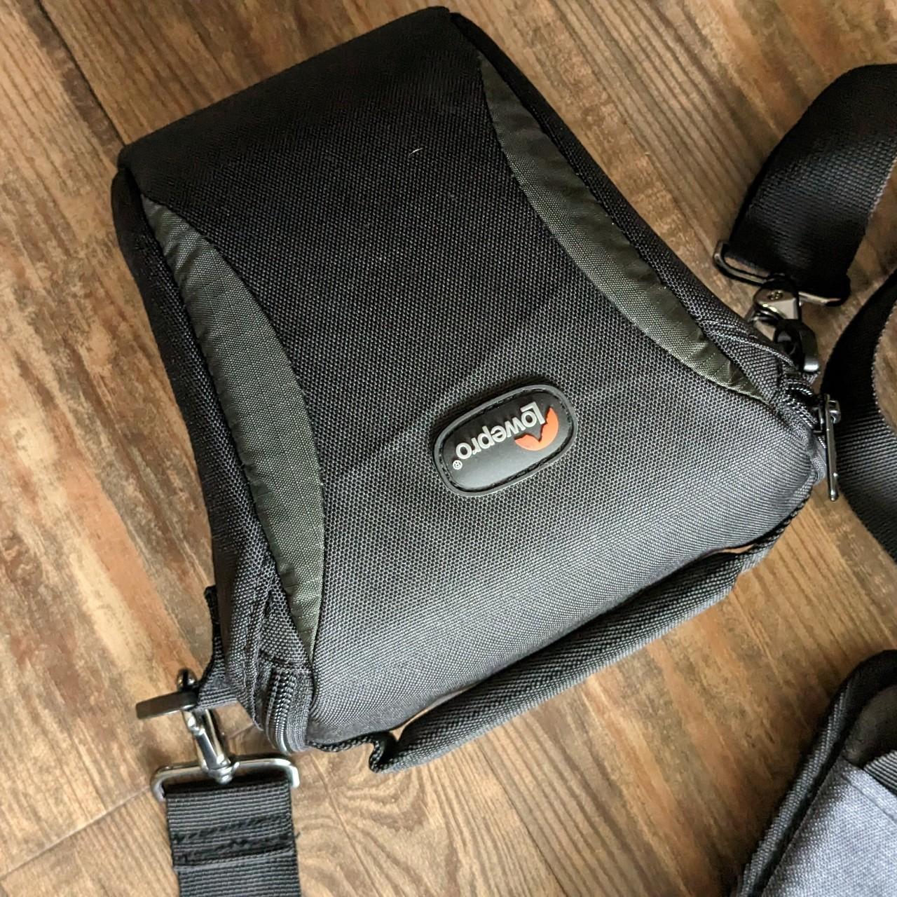 Y2k Lowepro shoulder/camera bag in black