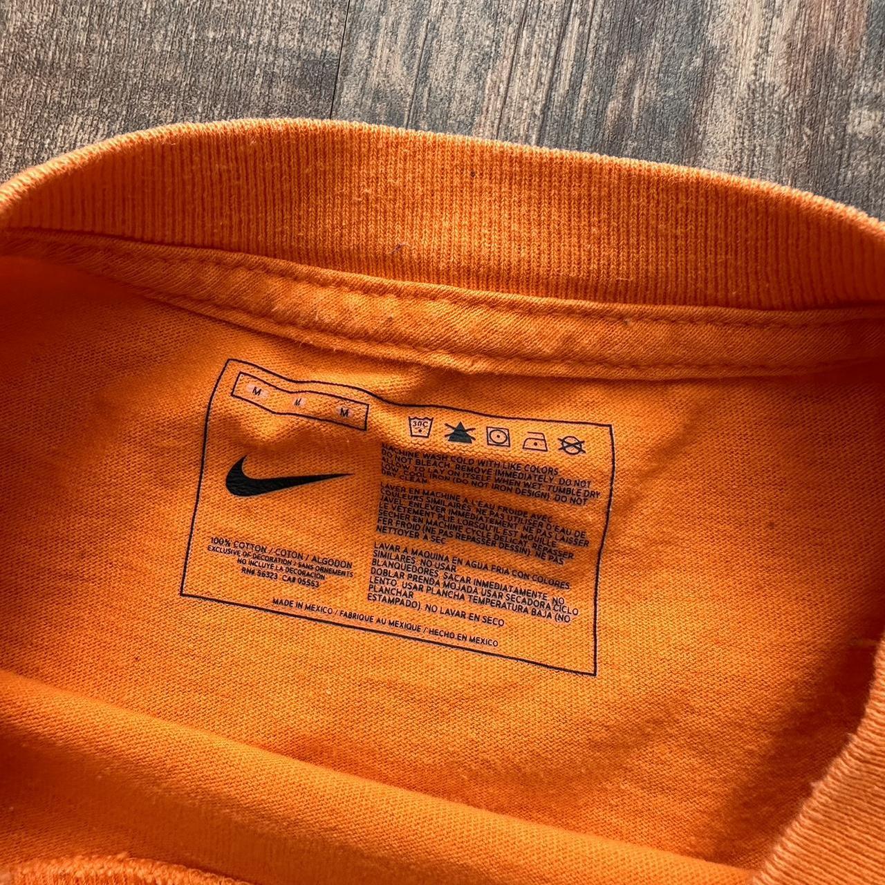 Vintage Nike 2000s spell out T shirt