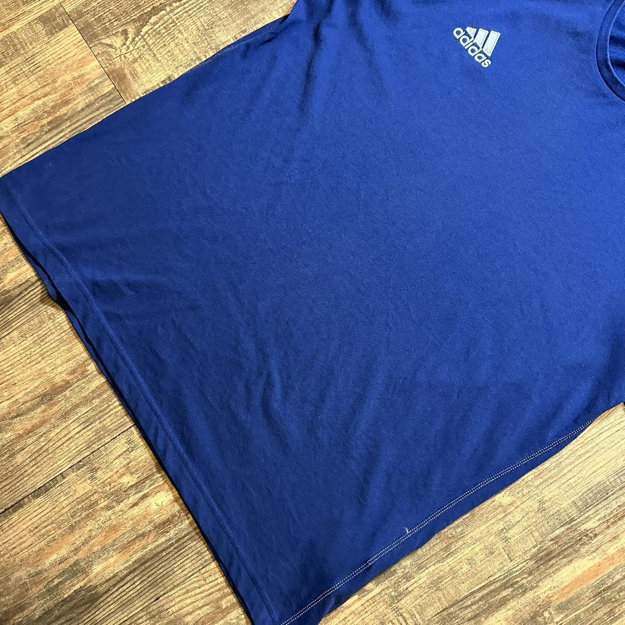 Adidas 2000s style classic short sleeve T shirt