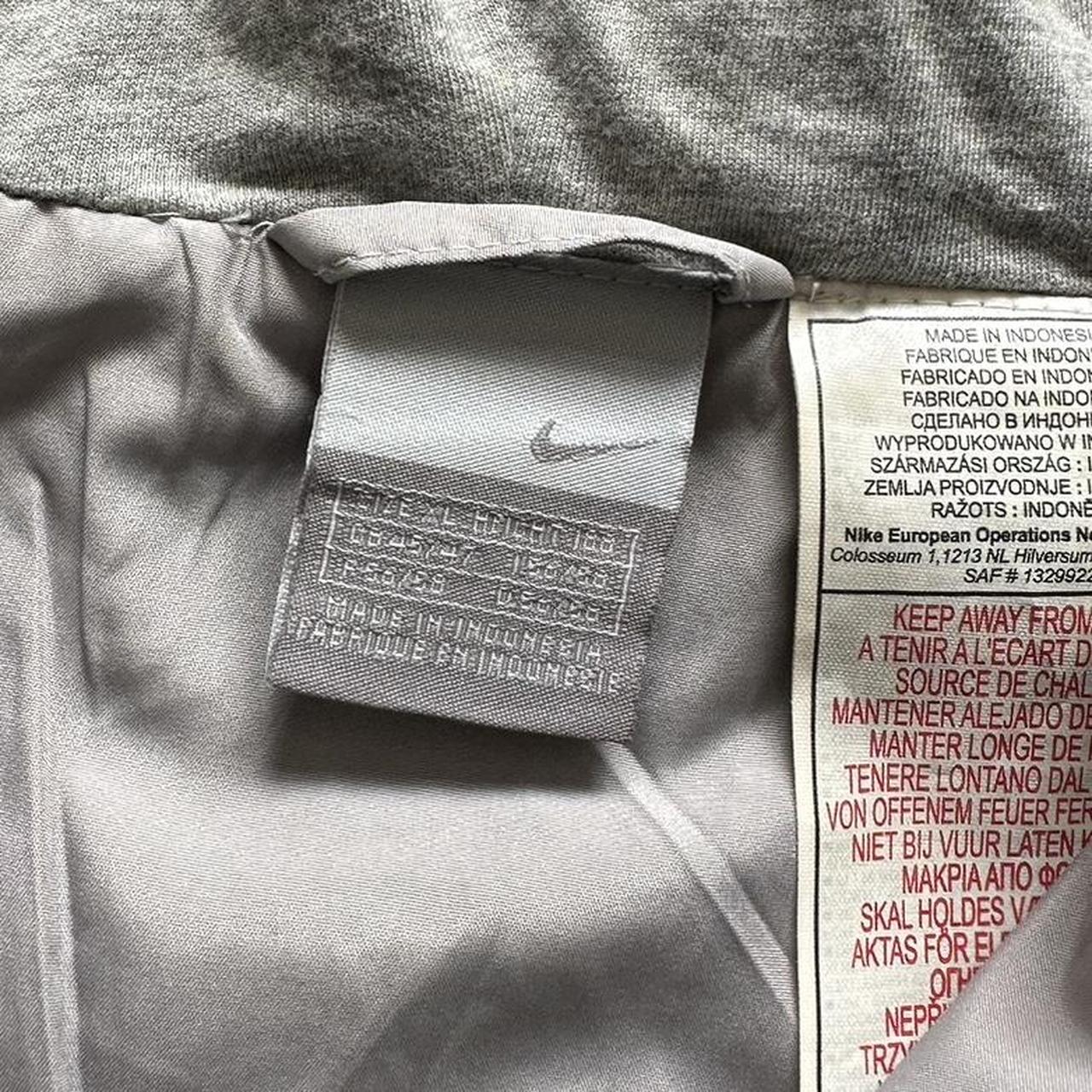 Nike 2000s Zip up windbreaker jacket