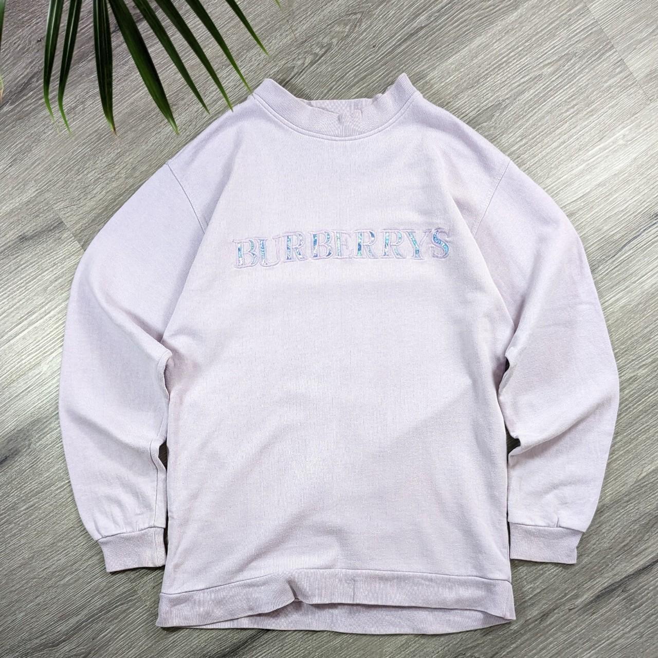 Women's Burberrys Vintage 90s sweatshirt in pale/pastel pink with big spell out logo and cool detail