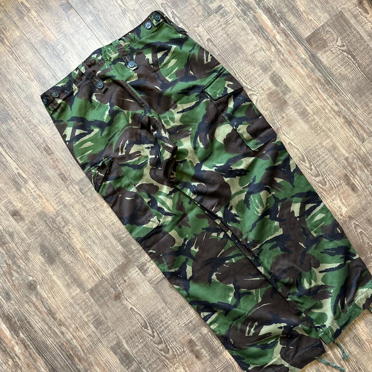 2000s military surplus camo trousers