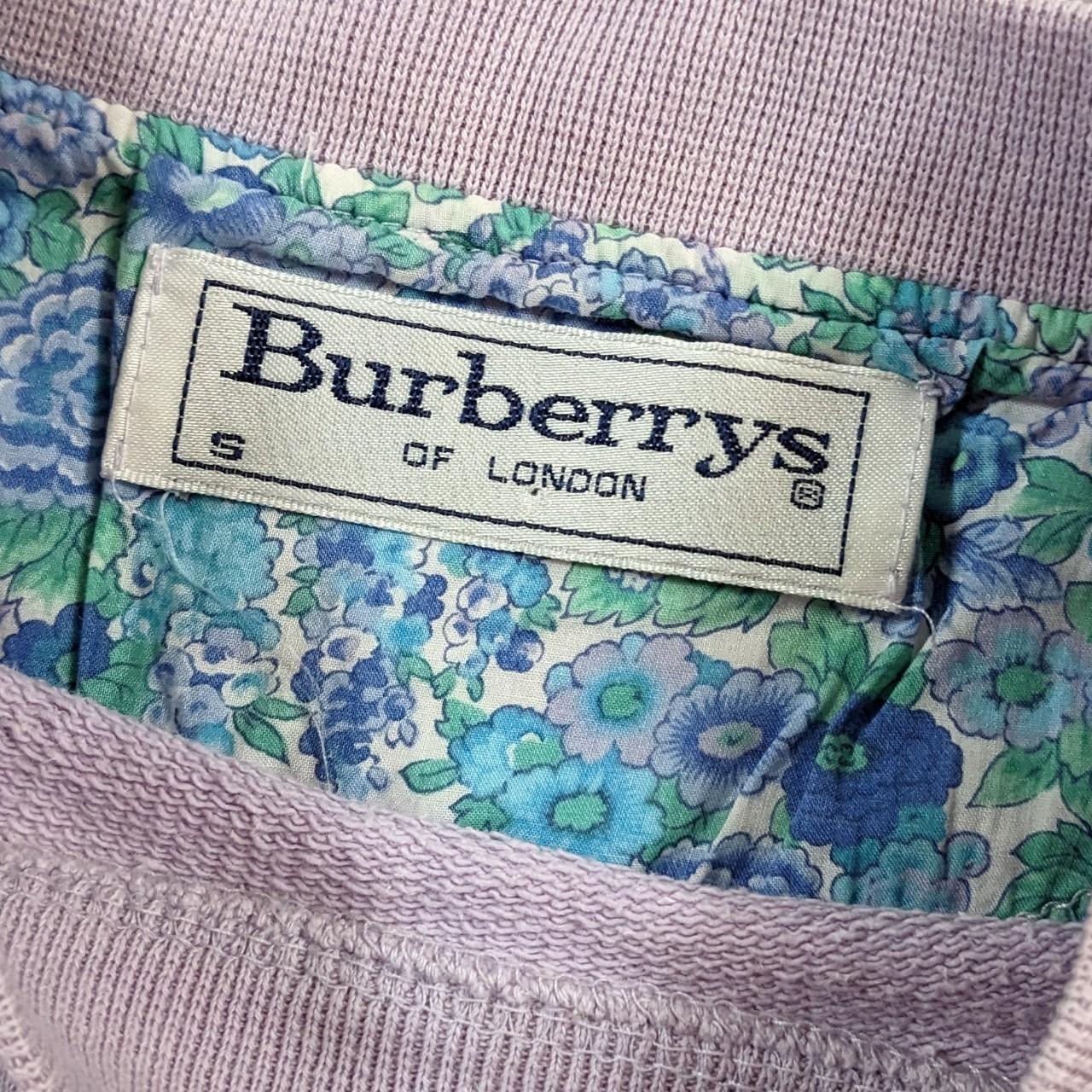 Women's Burberrys Vintage 90s sweatshirt in pale/pastel pink with big spell out logo and cool detail