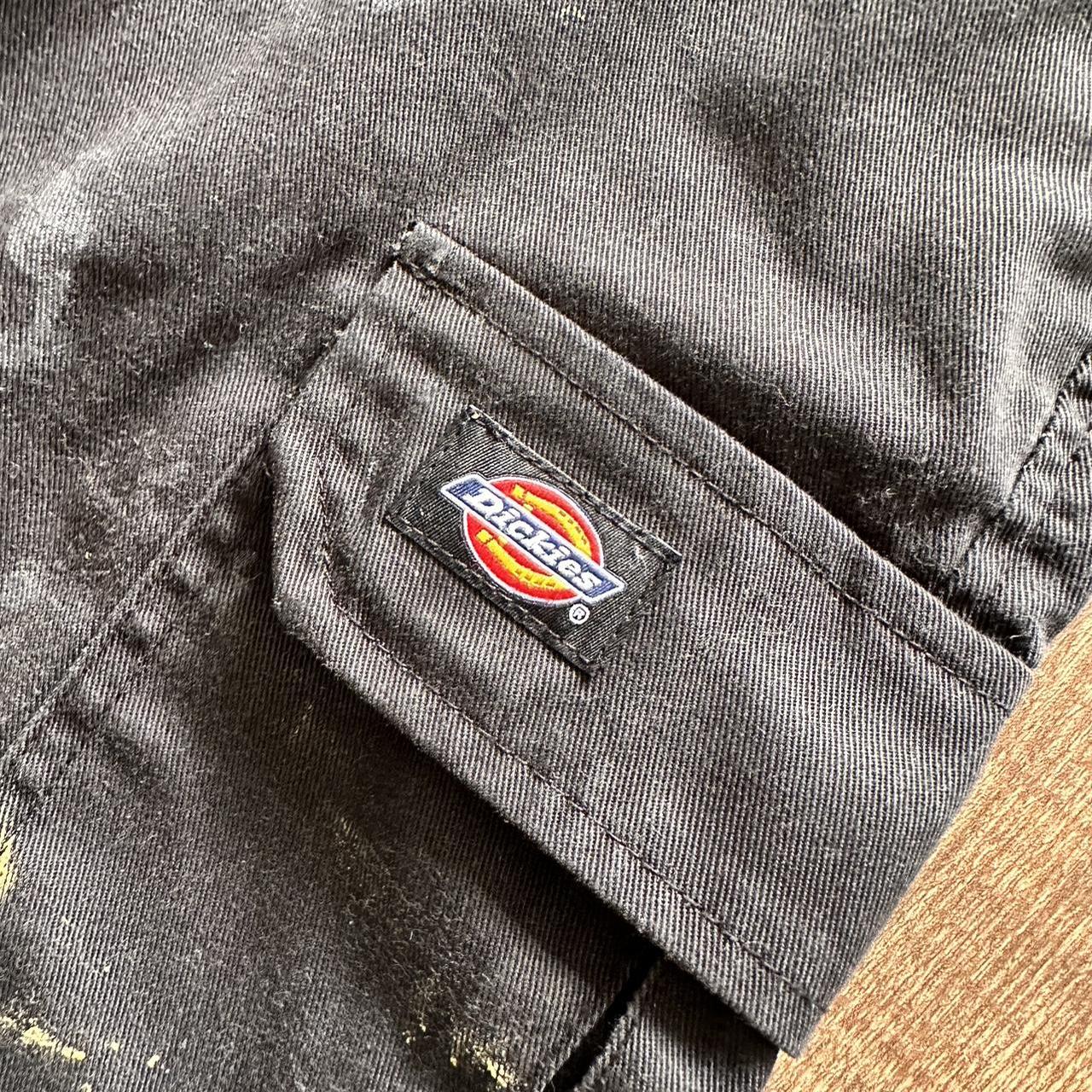 Dickies distressed paint splattered vintage y2k cargo utility workwear shorts in dark grey/black