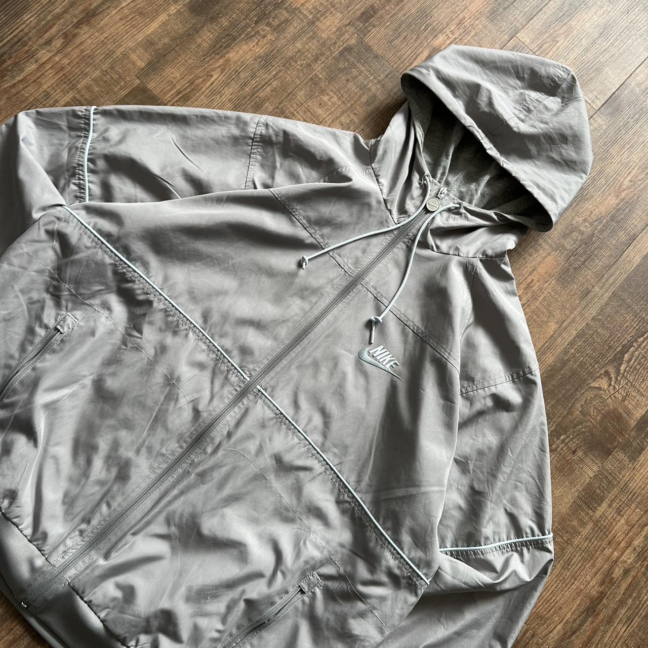 Nike 2000s Zip up windbreaker jacket