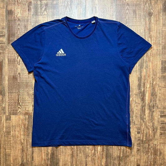 Adidas 2000s style classic short sleeve T shirt