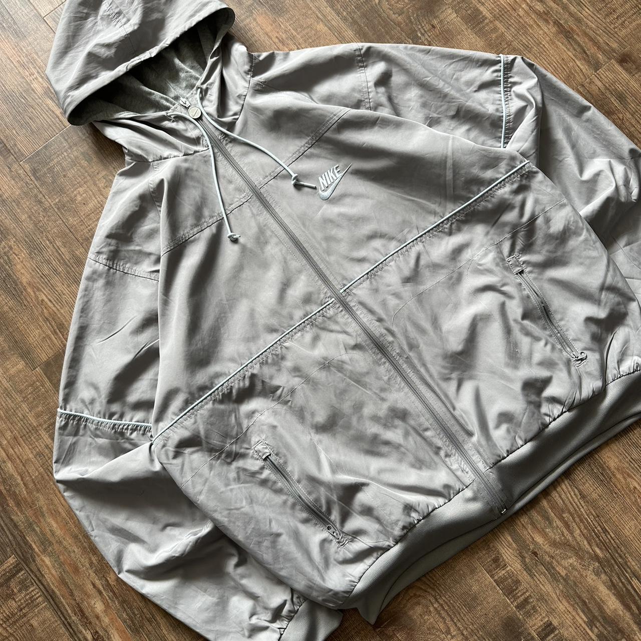 Nike 2000s Zip up windbreaker jacket