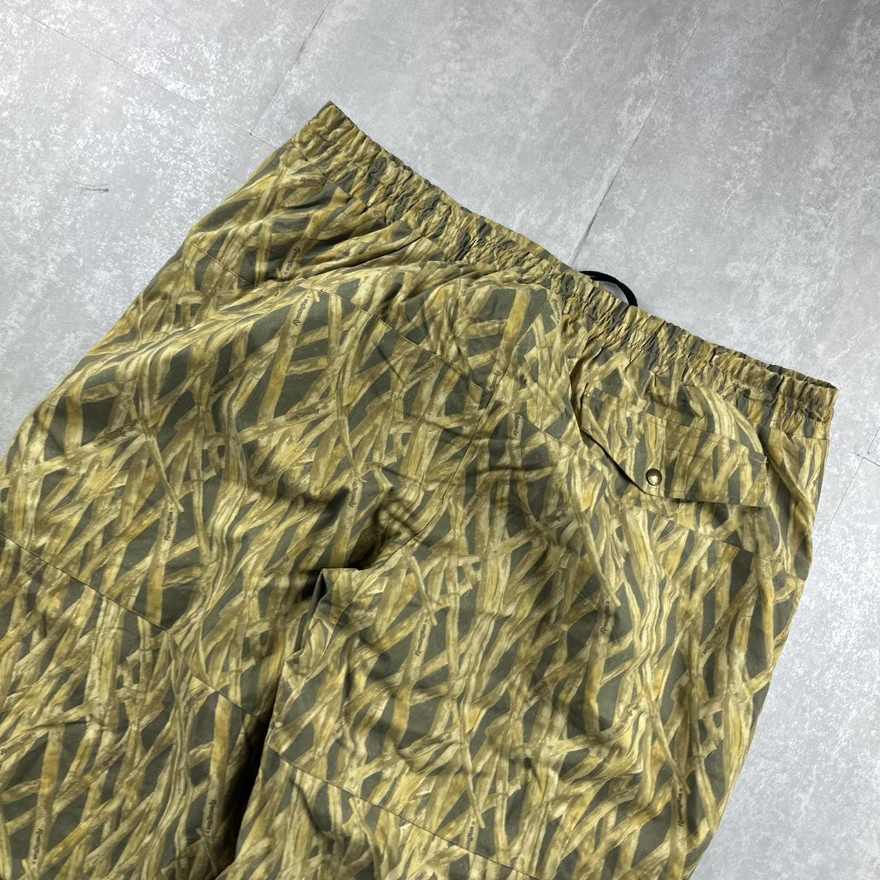 Realtree 2000s camo cargo pants